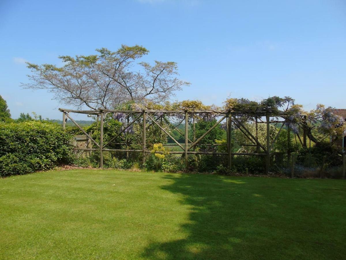 Bond'S Cottage Barn Royal Tunbridge Wells Exterior photo