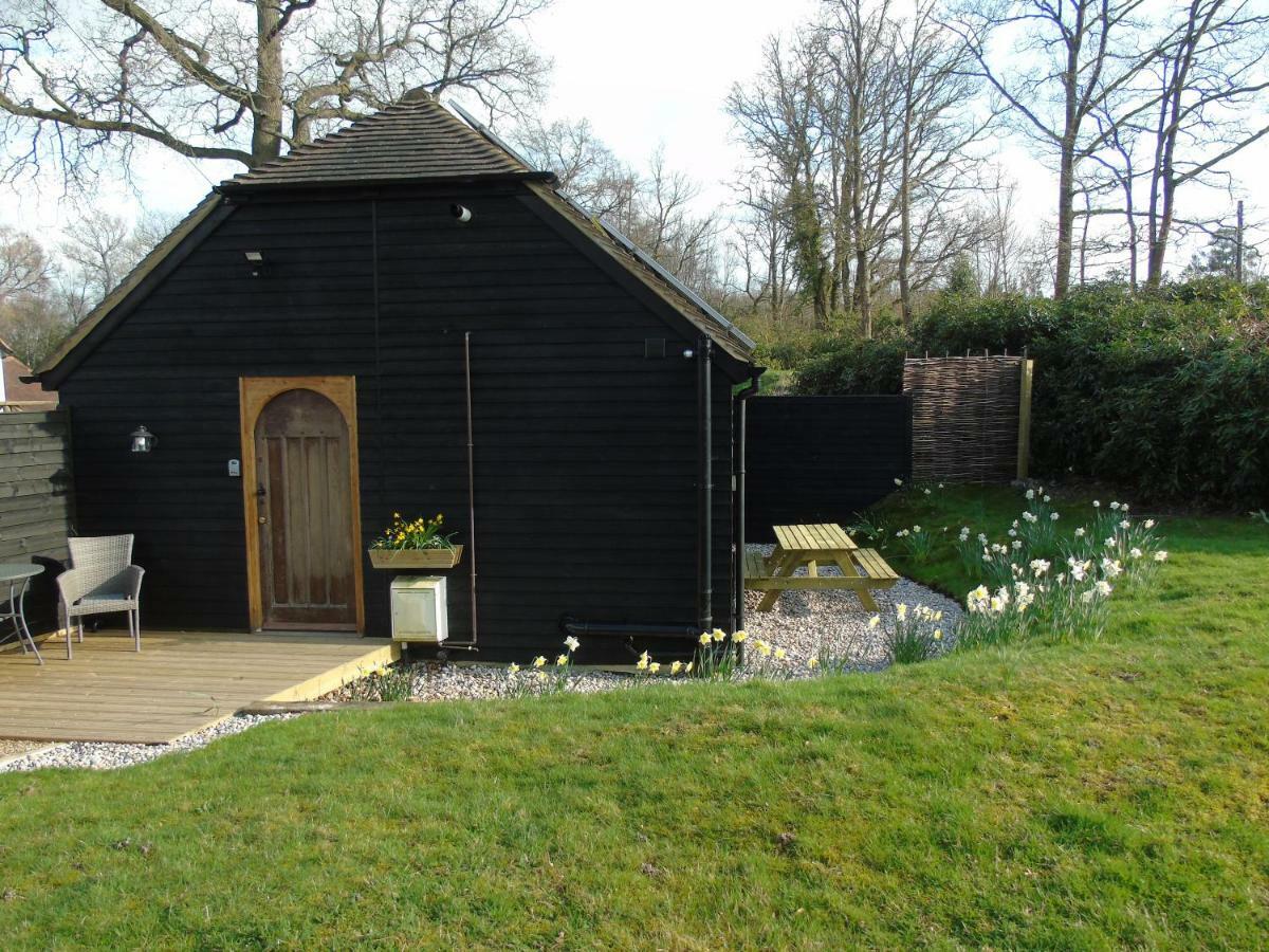 Bond'S Cottage Barn Royal Tunbridge Wells Exterior photo